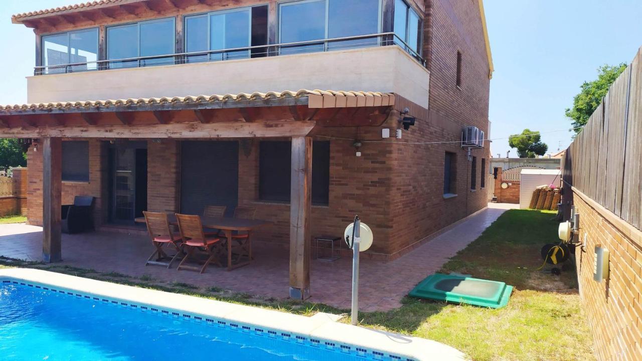 הוילה Chalet Moderno Con Piscina En קאלאפיי מראה חיצוני תמונה