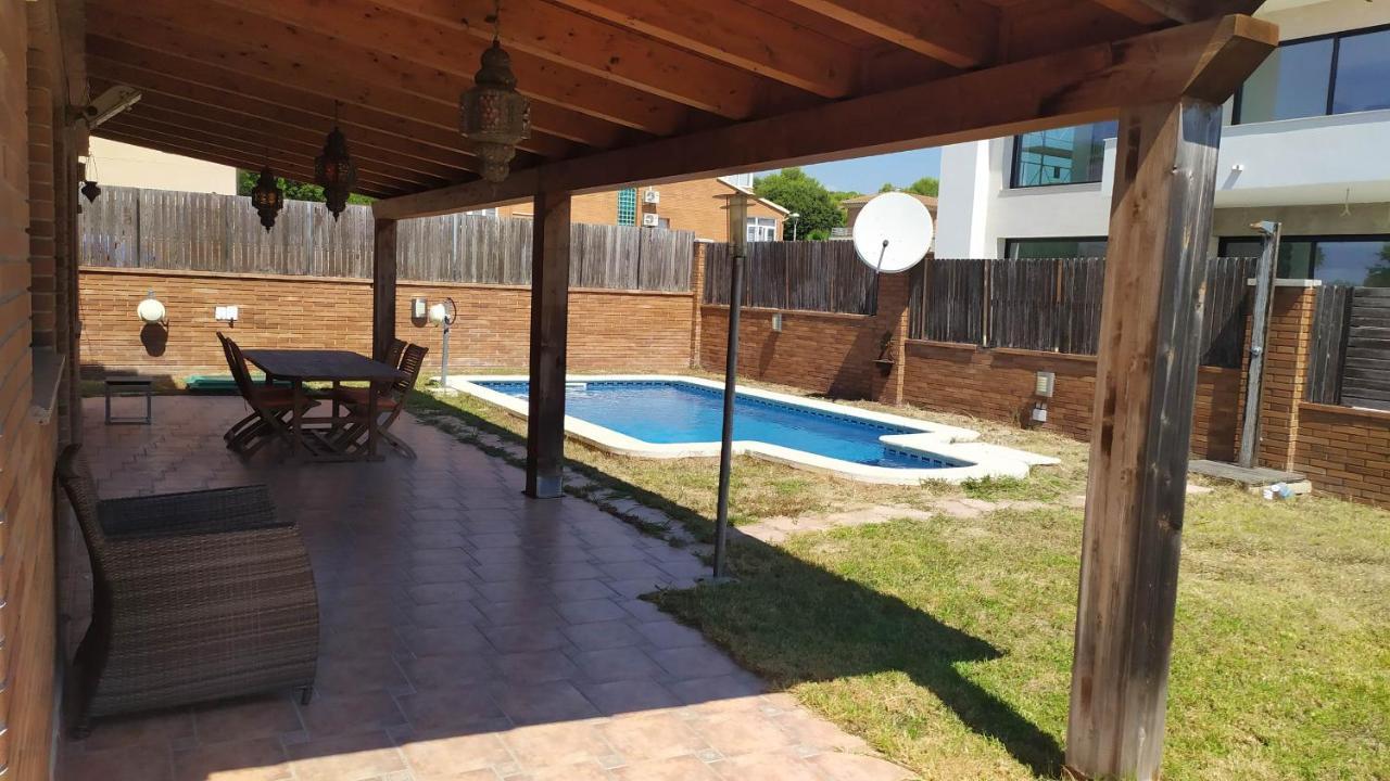 הוילה Chalet Moderno Con Piscina En קאלאפיי מראה חיצוני תמונה